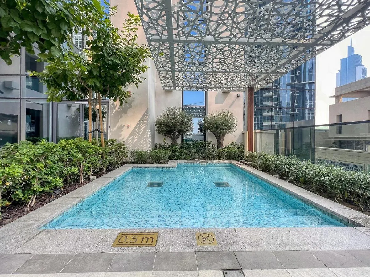 Home From Home - 2Br Apt - Close To Burj Khalifa Dubai Apartment